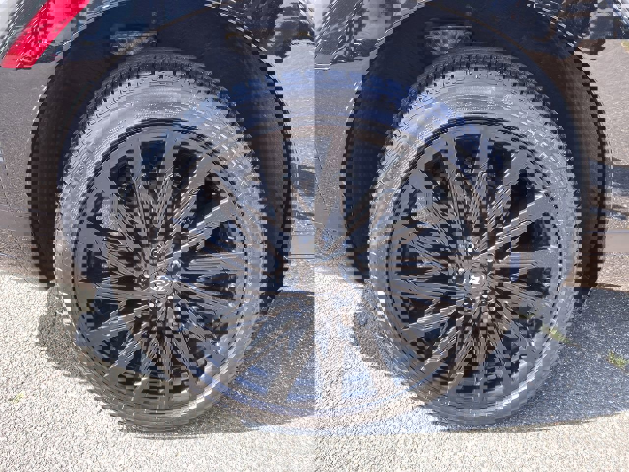 Used 2025 Hyundai Santa Fe Calligraphy image 10