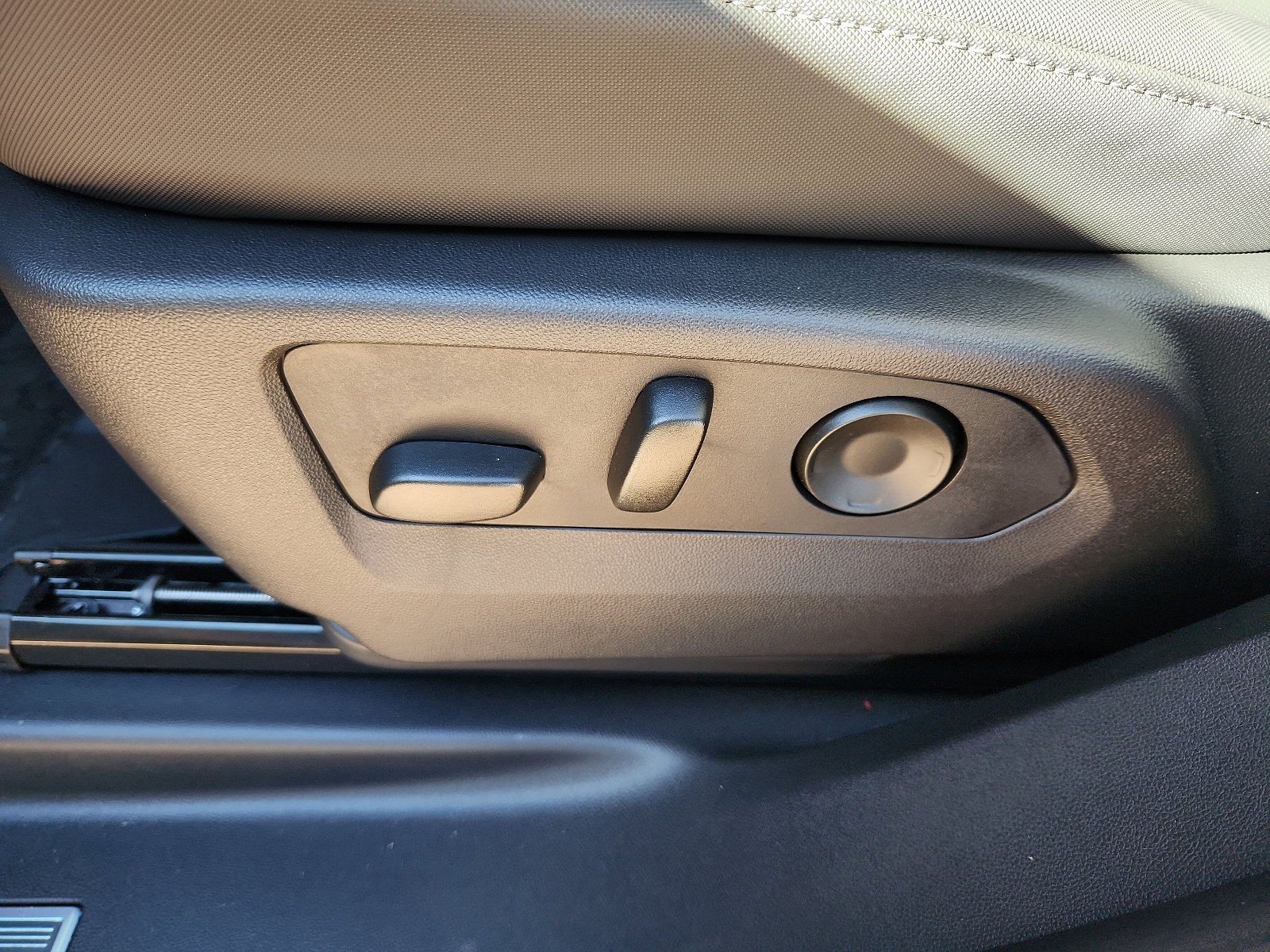 New 2025 GMC Hummer EV 2X image 10