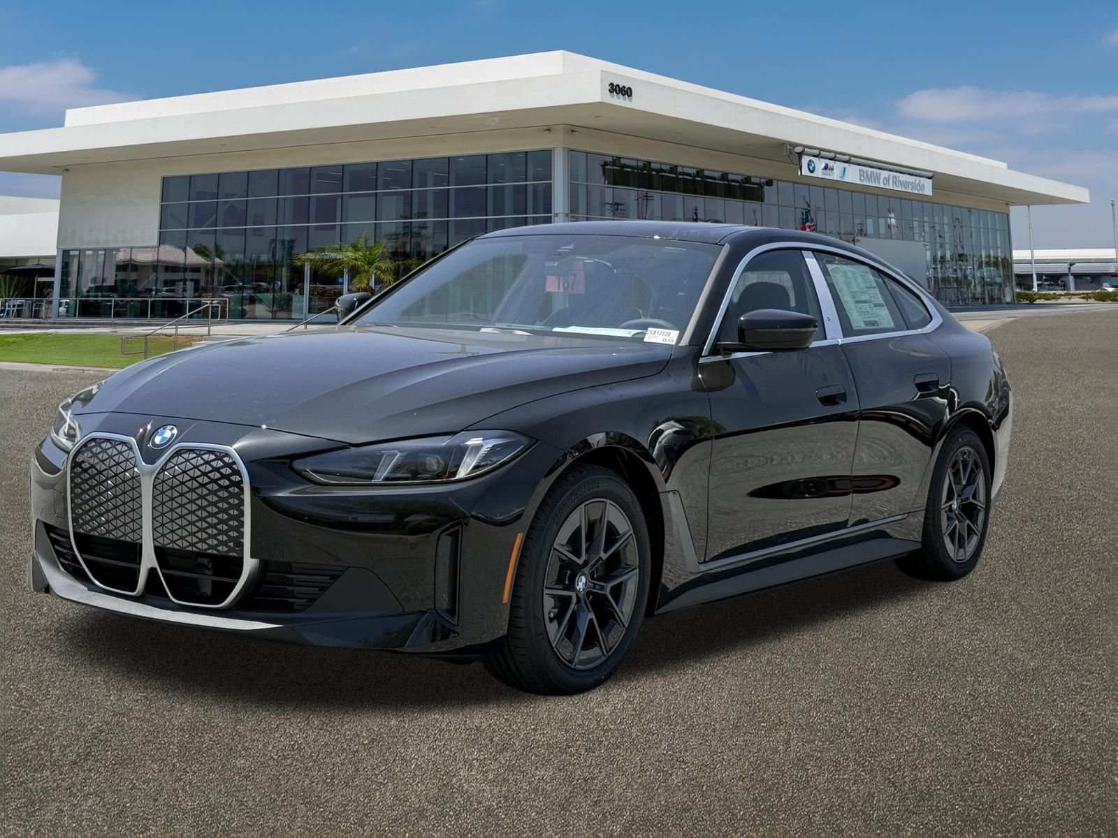 New 2026 BMW i4 eDrive40 w/ Premium Package RWD image 4