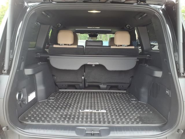 Used 2025 Lexus GX 550 AWD/4WD image 16