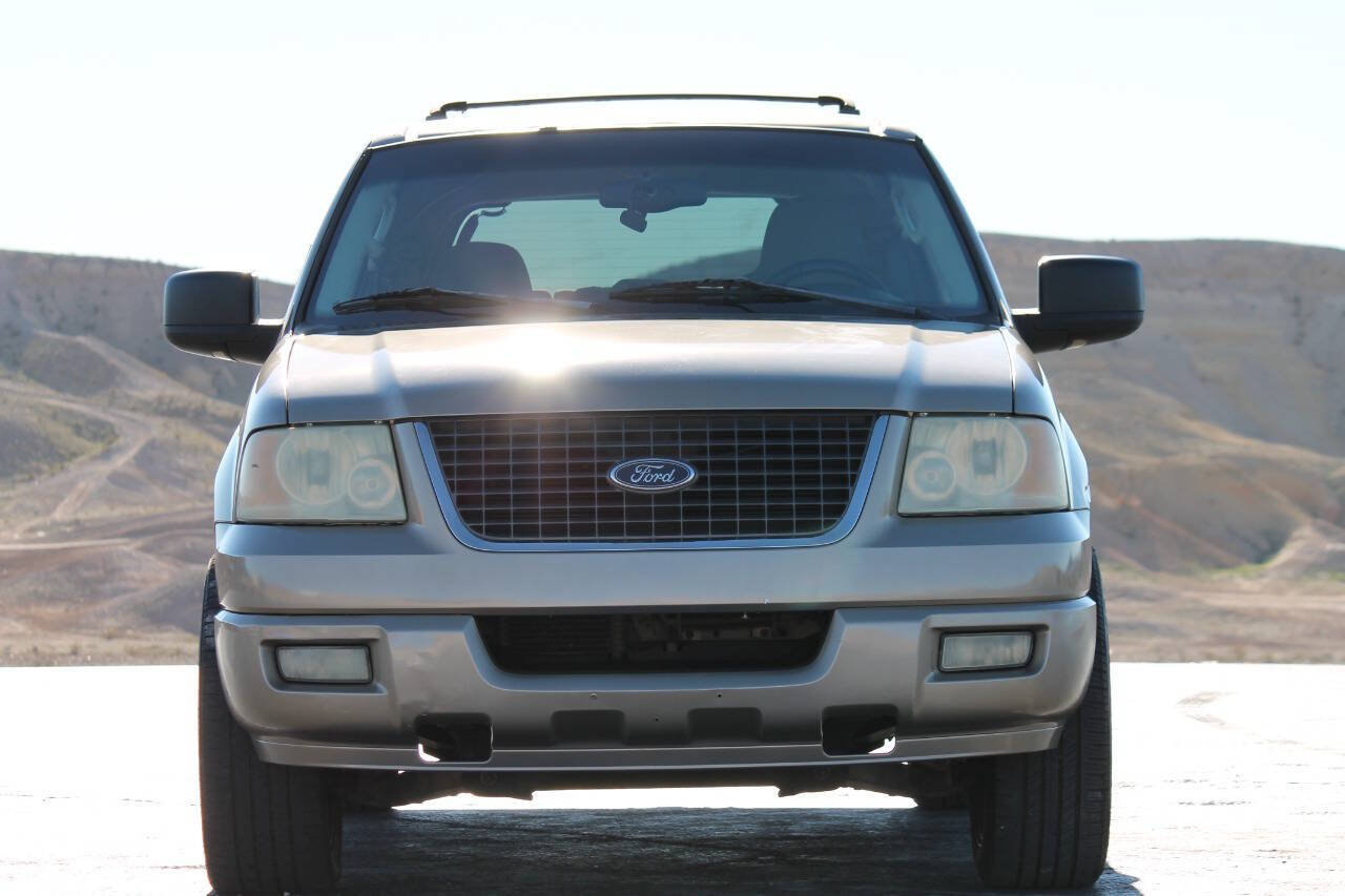 Used 2003 Ford Expedition XLT RWD image 3