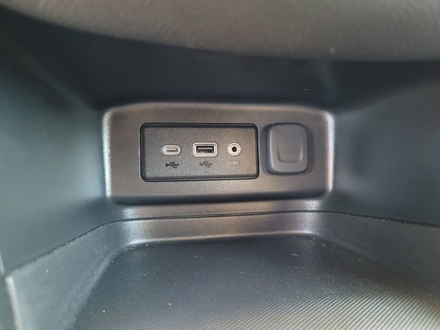 Used 2023 Chevrolet Equinox LT w/ LPO, Floor Liner Package image 21