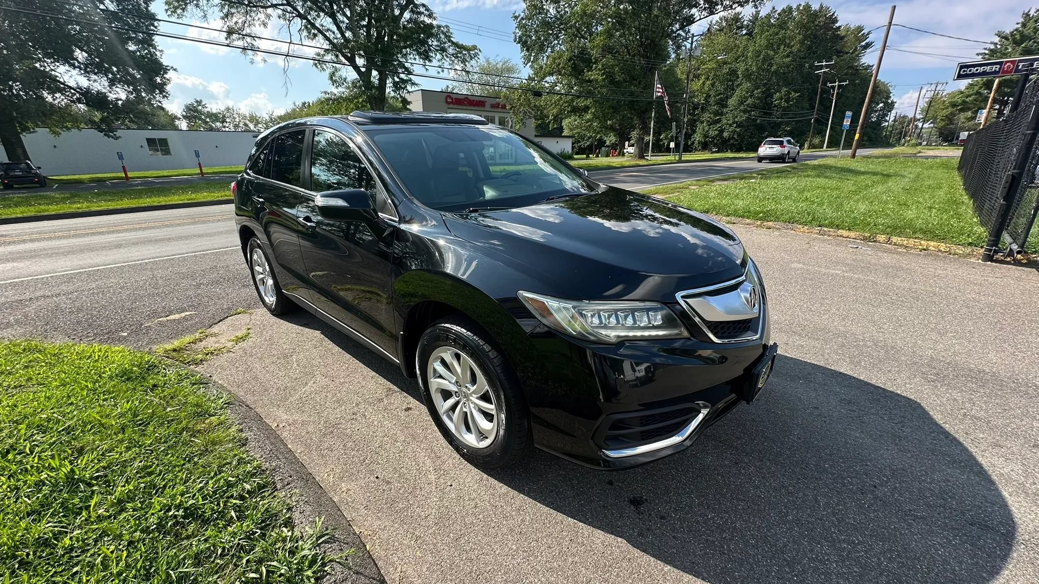 Used 2016 Acura RDX w/ Technology Package AWD/4WD image 3