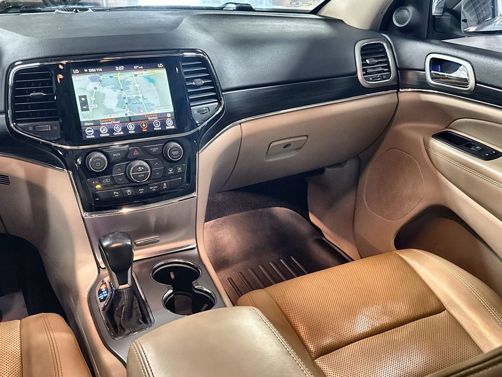 Used 2020 Jeep Grand Cherokee Limited w/ Luxury Group II AWD/4WD image 28
