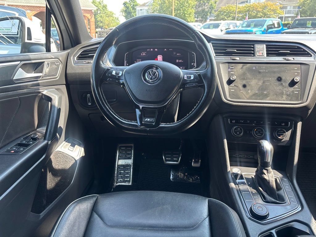 Used 2020 Volkswagen Tiguan SEL Premium R-Line w/ 3rd Row Seat Package AWD/4WD image 10