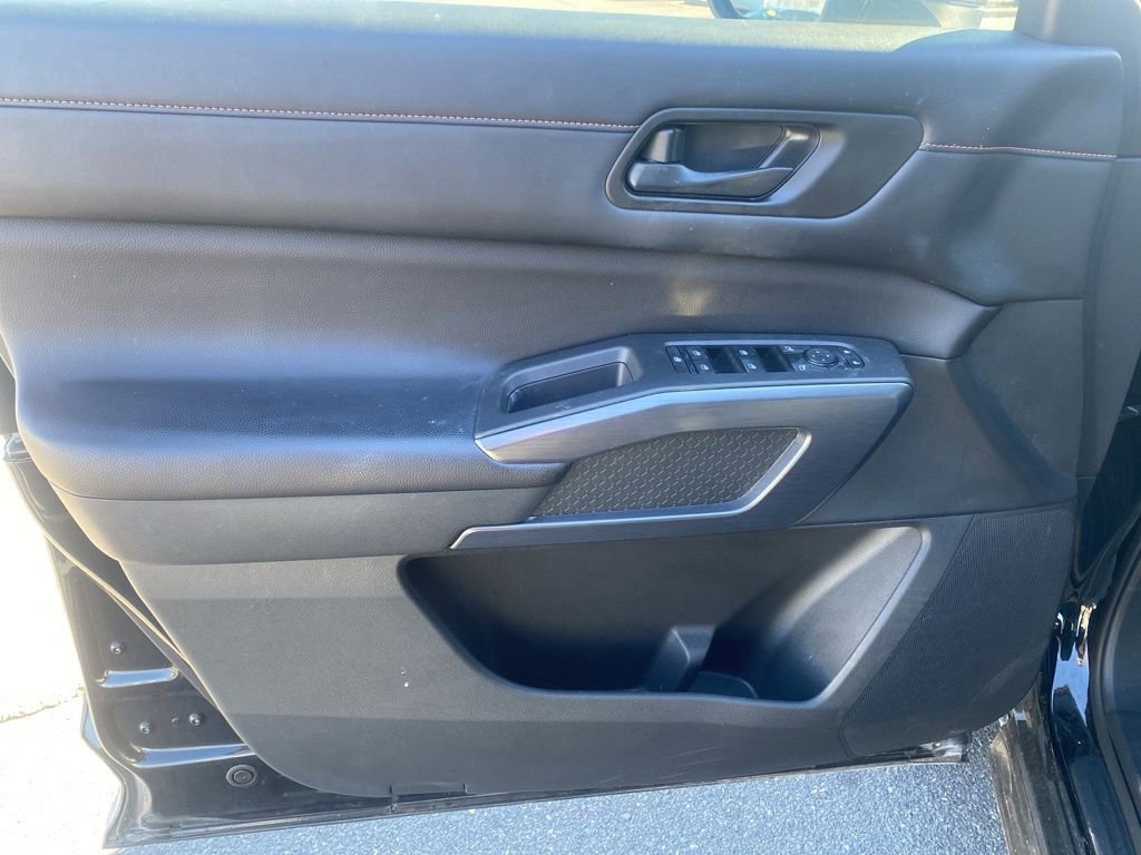 Used 2023 Nissan Pathfinder Rock Creek image 12