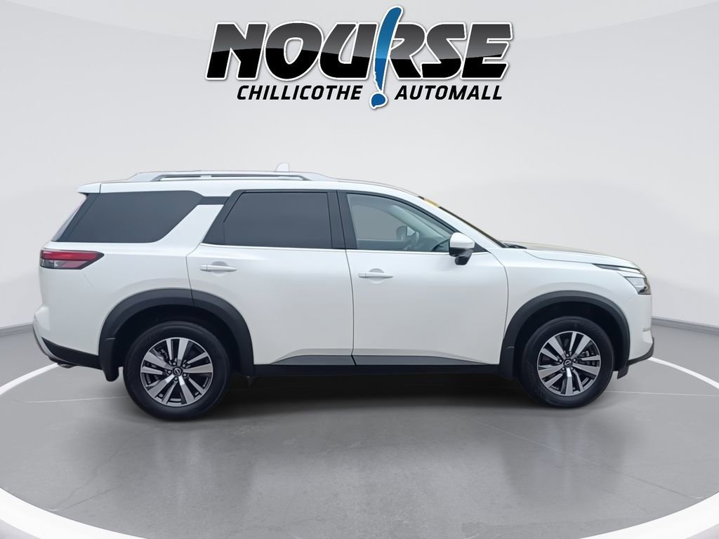 Used 2024 Nissan Pathfinder SL image 9