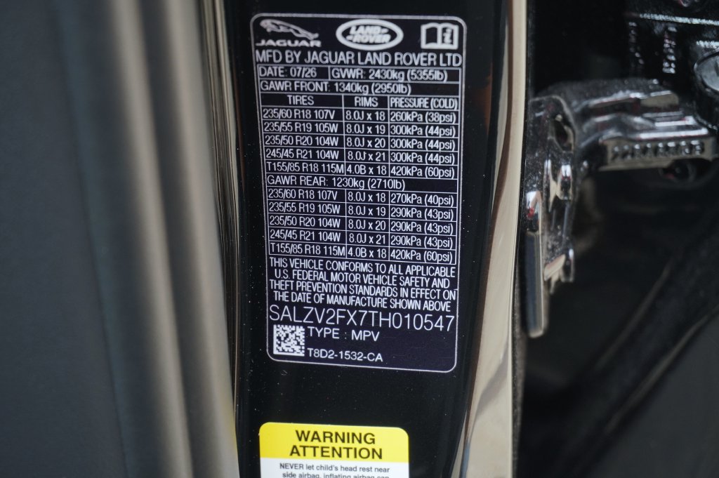 New 2026 Land Rover Range Rover Evoque Hoxton AWD/4WD image 34