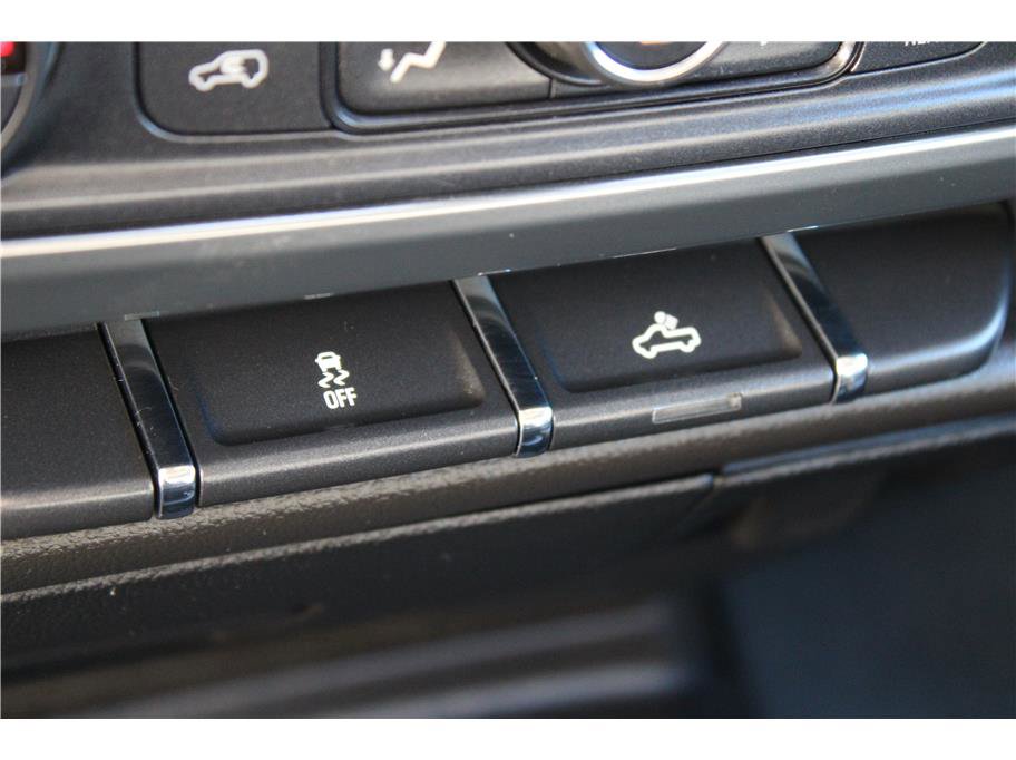 Used 2015 Chevrolet Silverado 1500 LTZ image 27