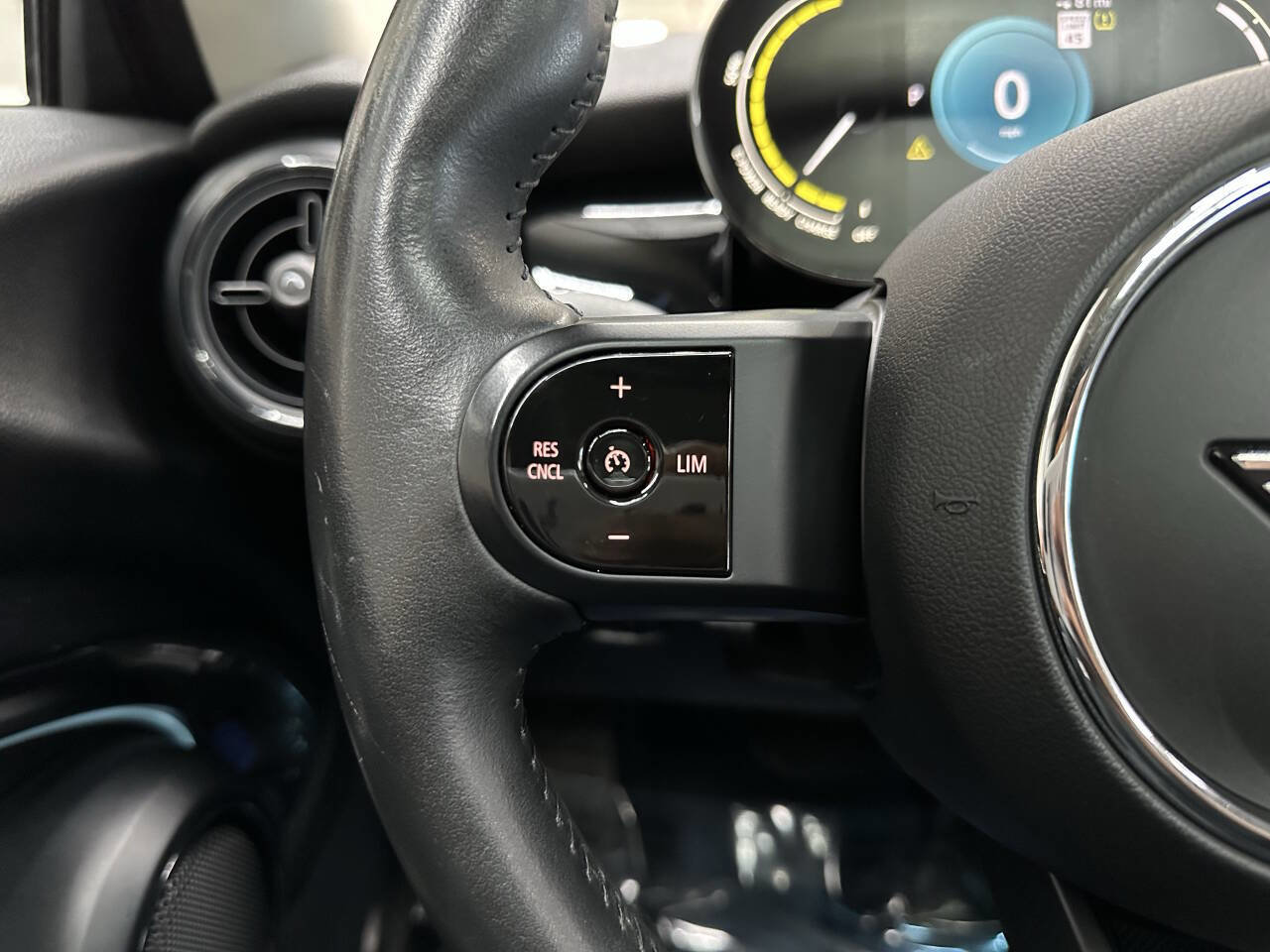 Used 2022 MINI Cooper SE image 19