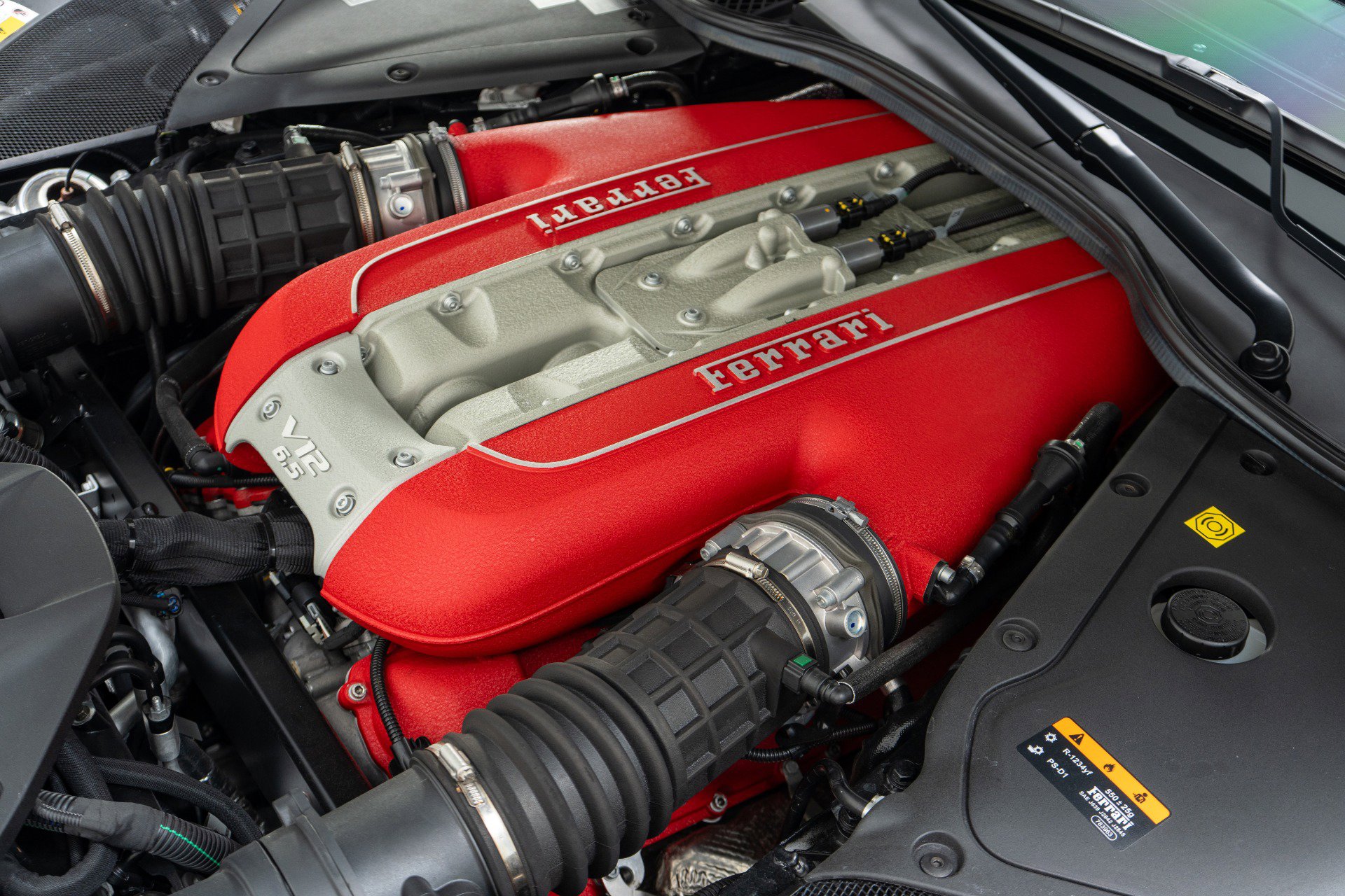 Used 2020 Ferrari 812 Superfast image 43