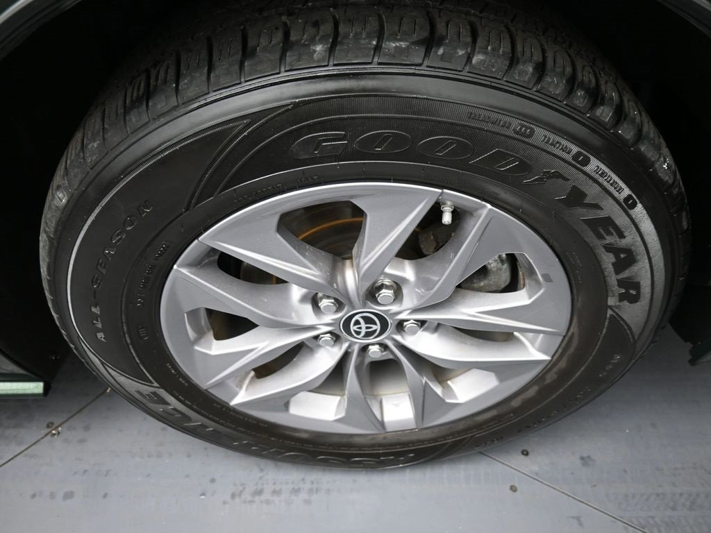 Certified 2021 Toyota Sienna LE image 15