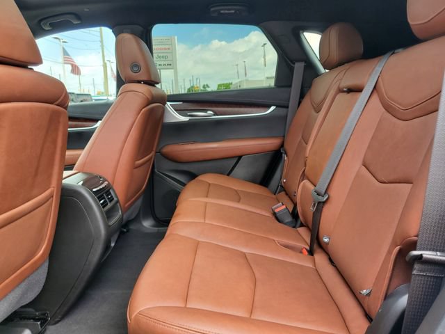 Used 2024 Cadillac XT5 Premium Luxury w/ LPO, Floor Liner Package FWD image 27
