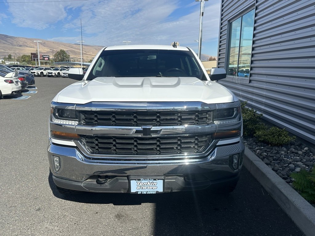 Used 2018 Chevrolet Silverado 1500 LT w/ LT Convenience Package image 9