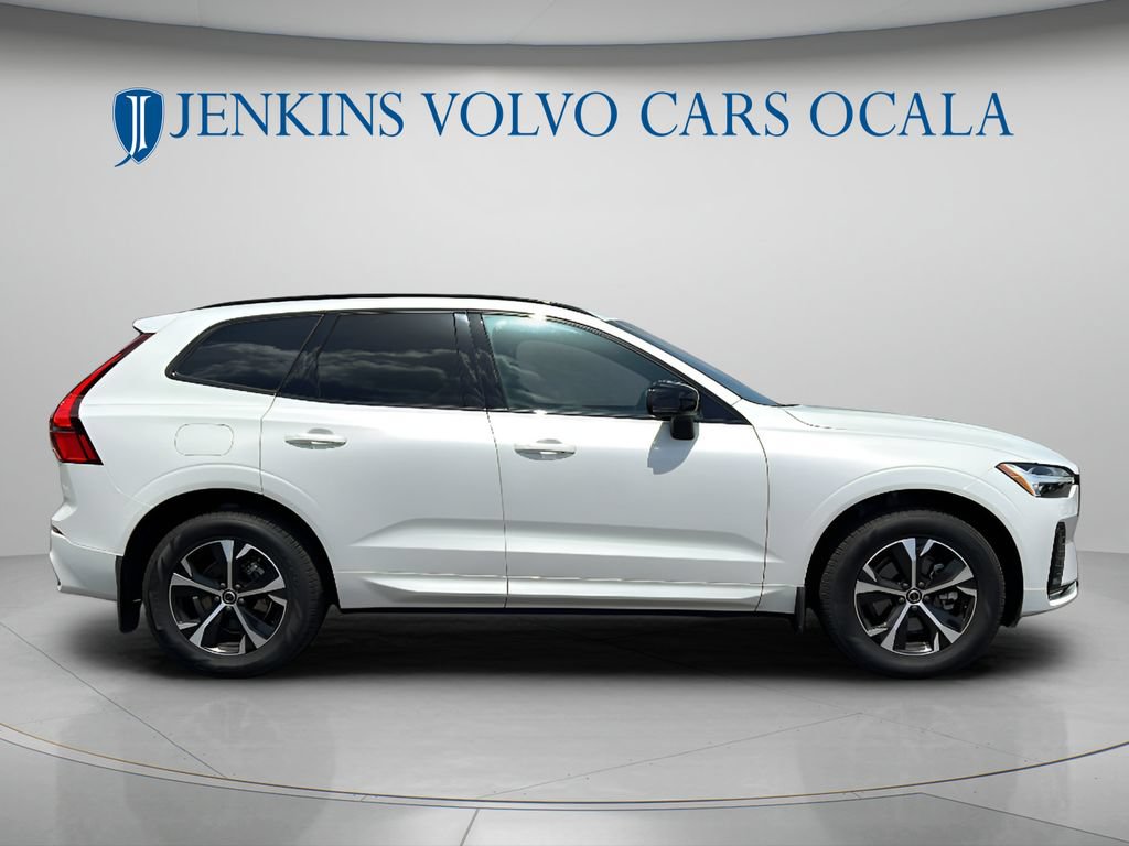 Certified 2026 Volvo XC60 B5 Core w/ Climate Package PRO AWD/4WD image 2