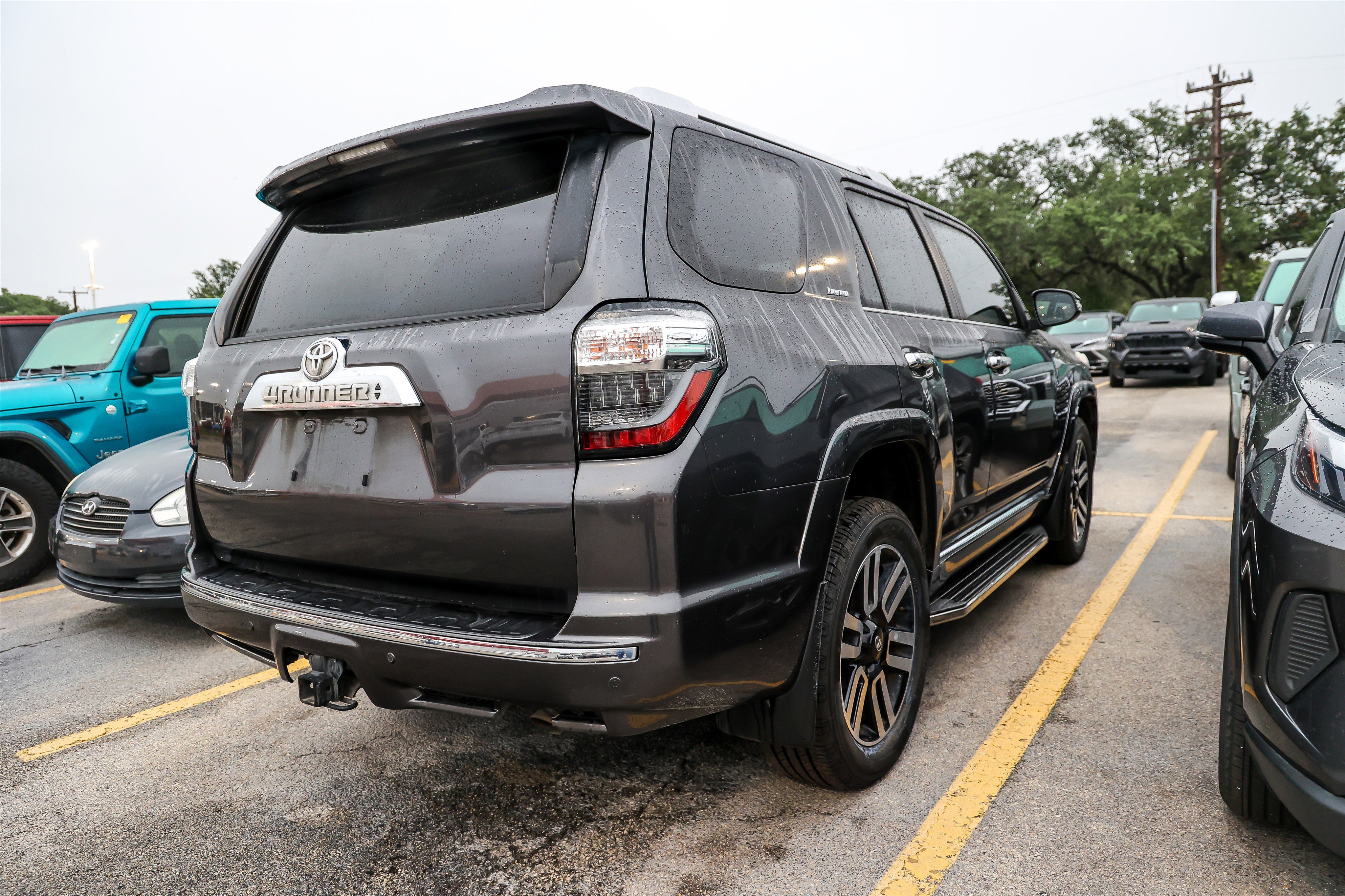 Used 2020 Toyota 4Runner Limited AWD/4WD image 8