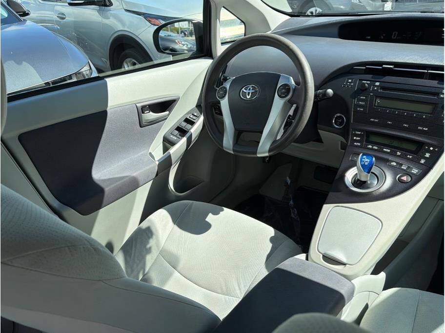 Used 2011 Toyota Prius Two FWD image 5