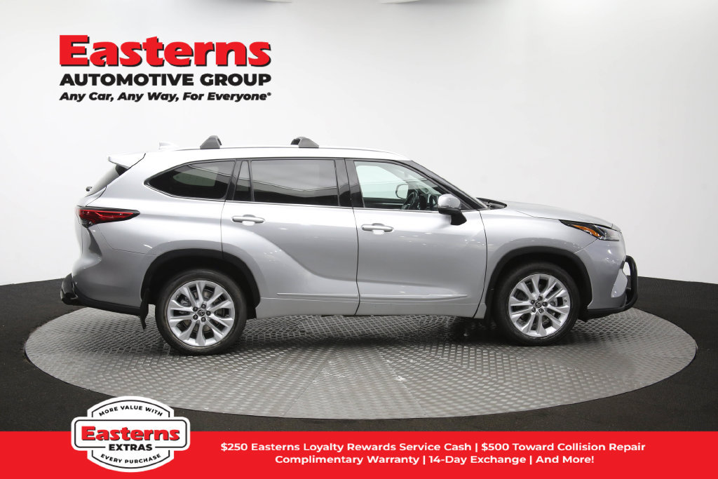 Used 2021 Toyota Highlander Limited AWD/4WD image 50