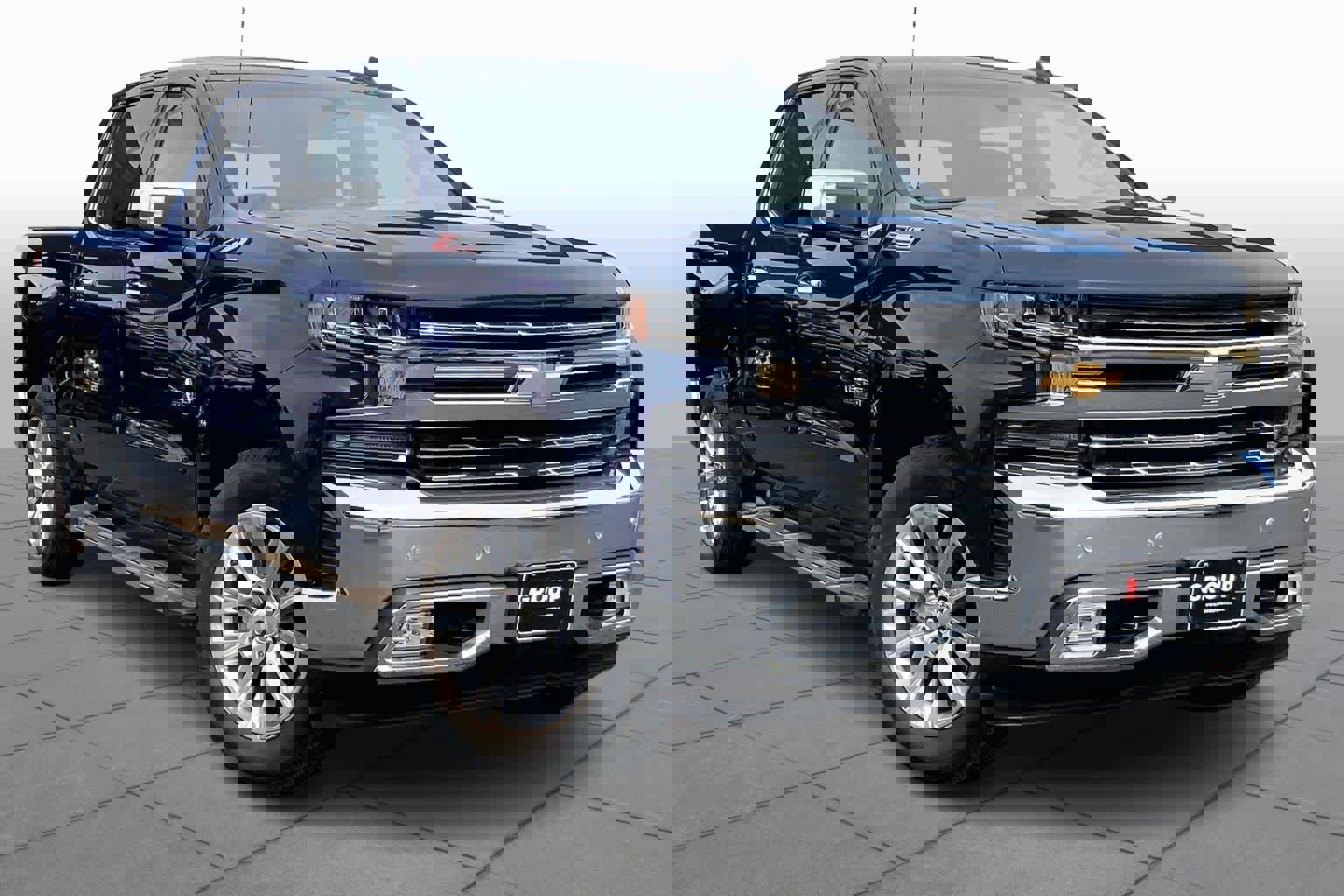 Used 2019 Chevrolet Silverado 1500 LTZ w/ LTZ Texas Edition image 3