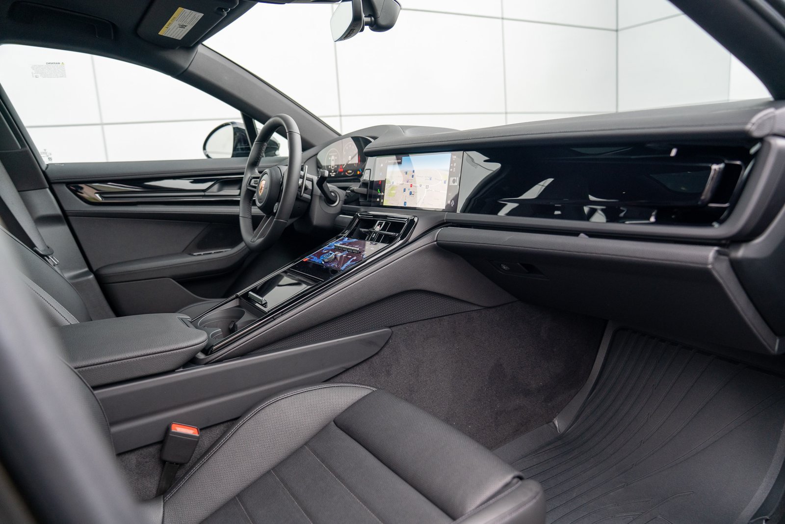 Certified 2026 Porsche Panamera 4 AWD/4WD image 25