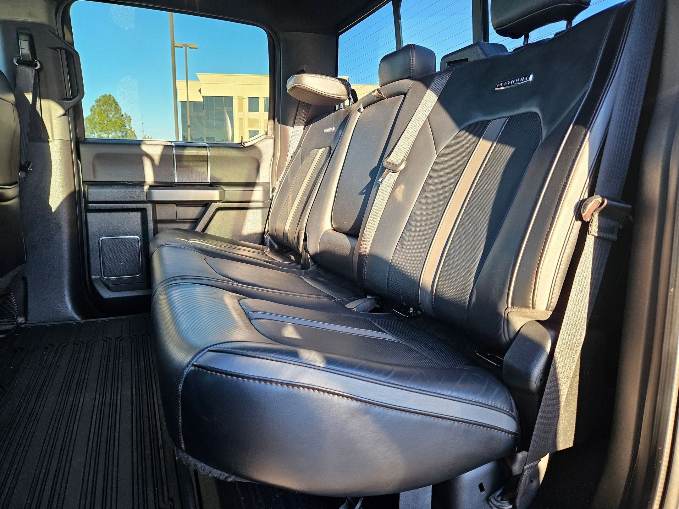 Used 2018 Ford F350 Platinum w/ Platinum Ultimate Package image 30