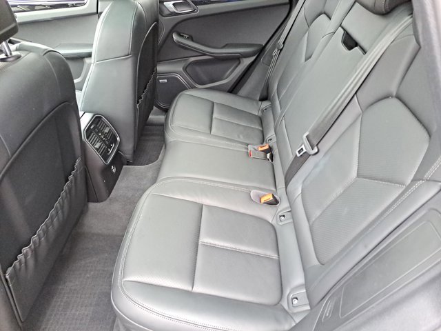 Certified 2020 Porsche Macan S image 19