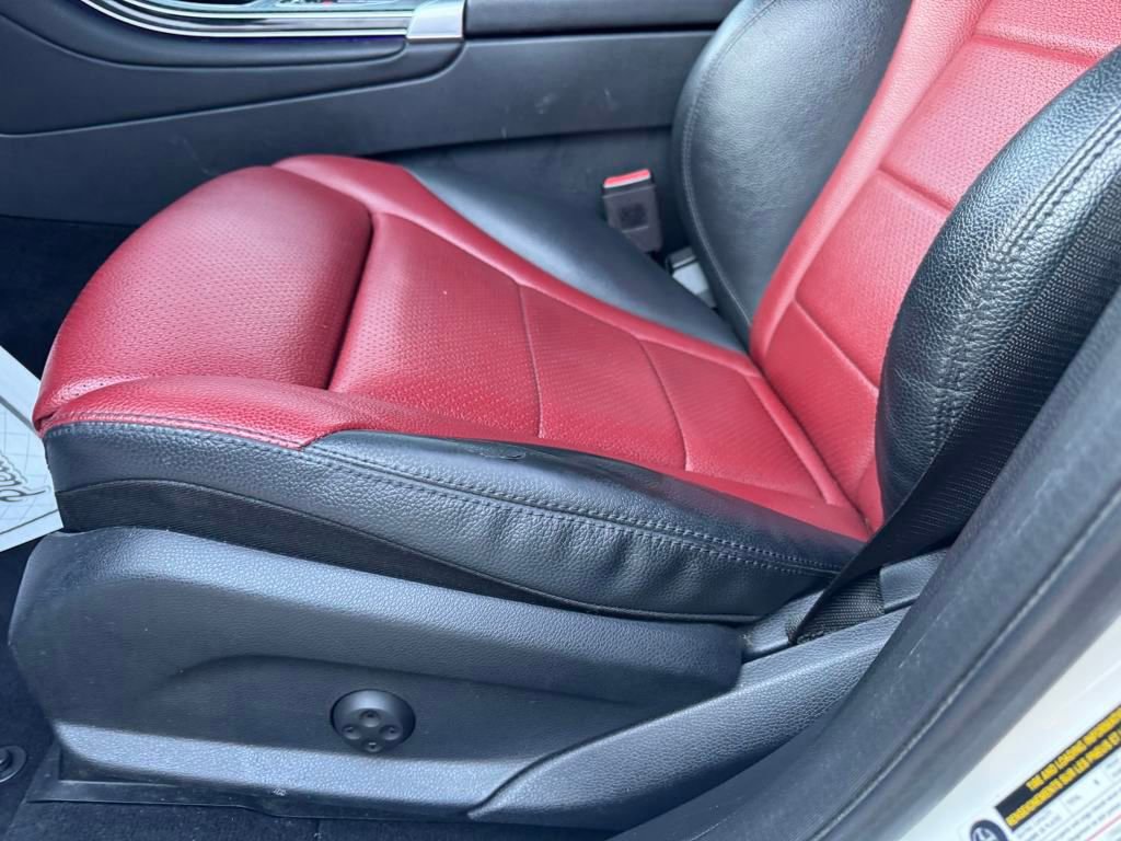 Used 2021 Mercedes-Benz GLC 300 4MATIC Coupe image 12