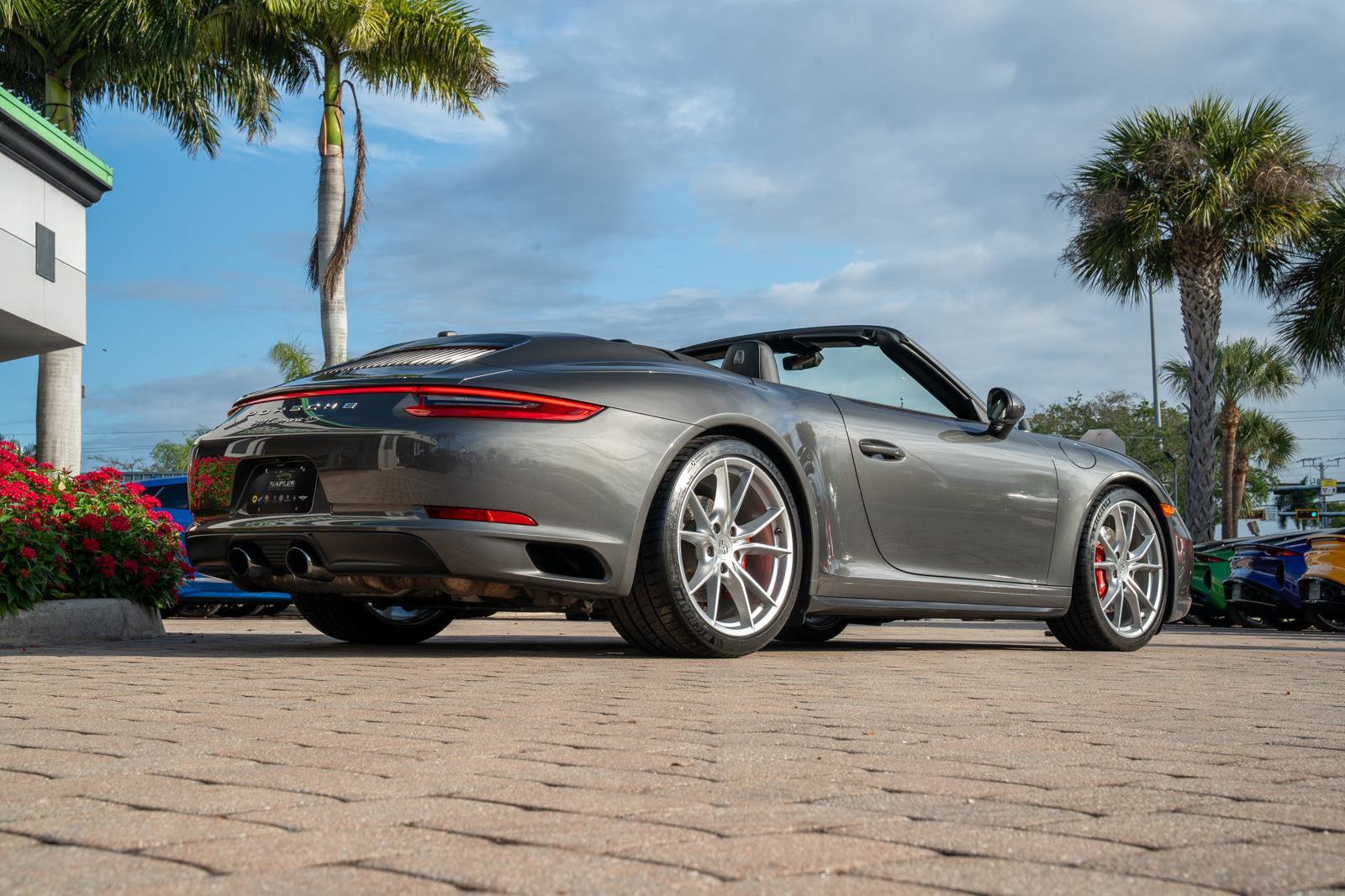 Used 2018 Porsche 911 Carrera 4S AWD/4WD image 11
