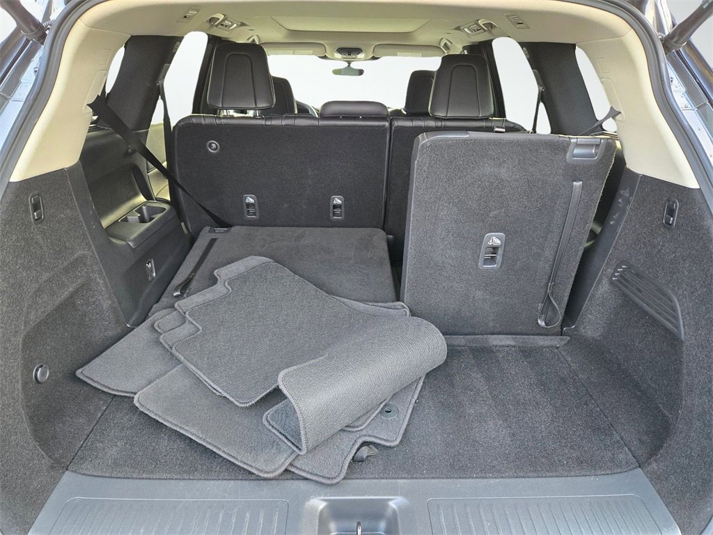 Certified 2025 INFINITI QX60 Luxe image 9