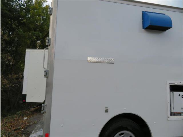 Used 2015 Chevrolet Express 3500 image 15