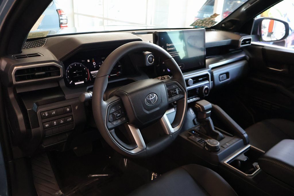 Used 2026 Toyota 4Runner Limited AWD/4WD image 5