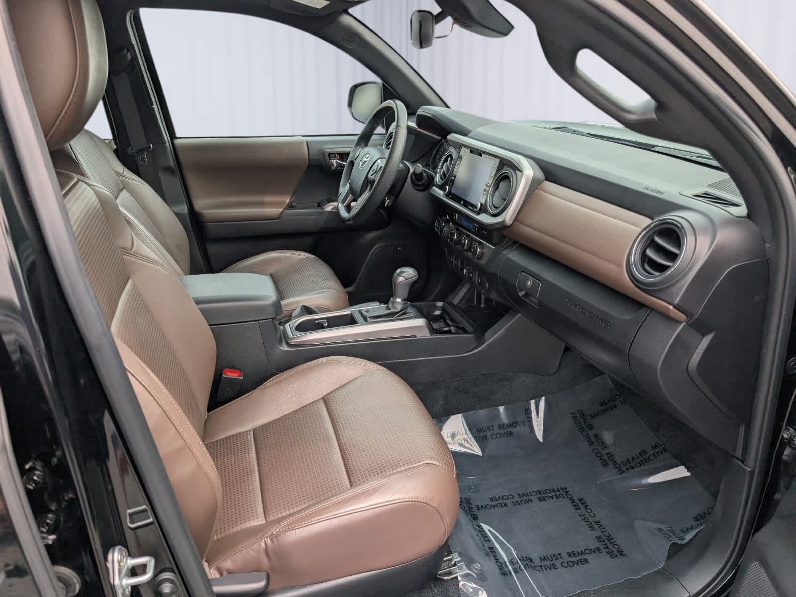 Used 2023 Toyota Tacoma Limited AWD/4WD image 10
