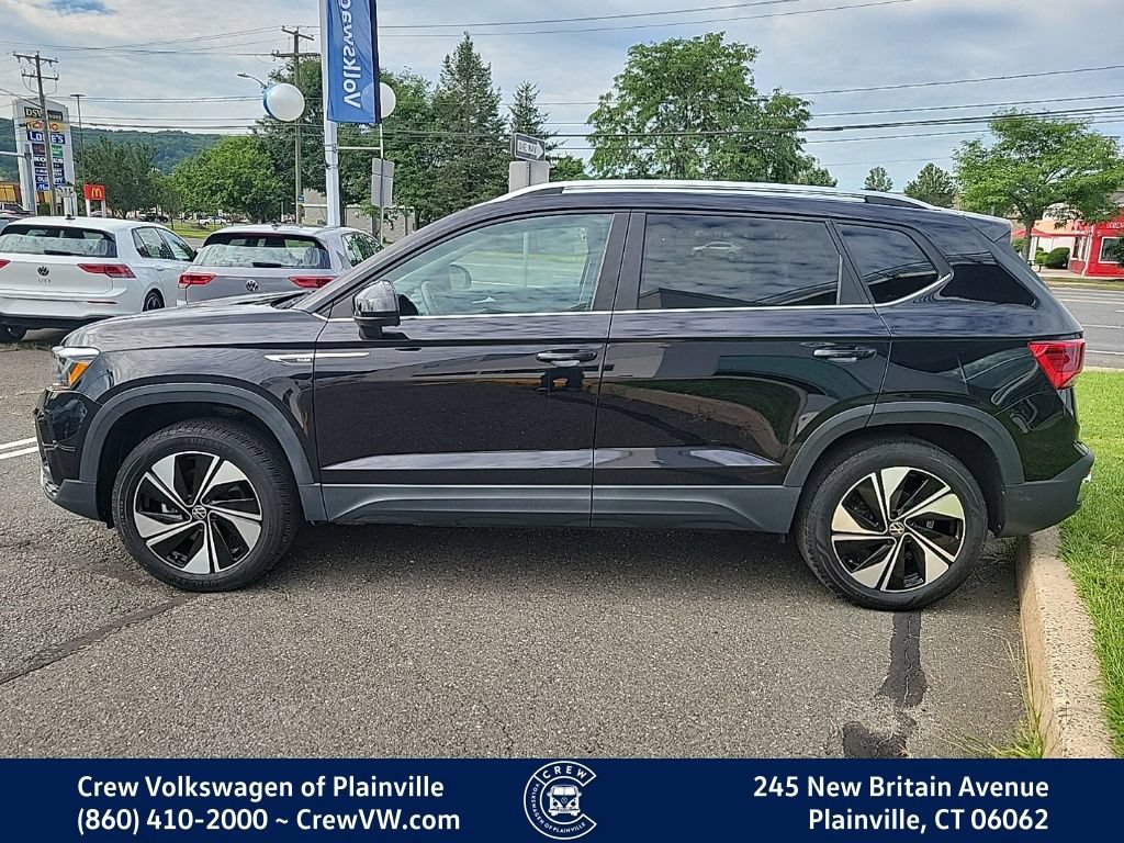 Certified 2023 Volkswagen Taos SE w/ Panoramic Sunroof Package AWD/4WD image 25