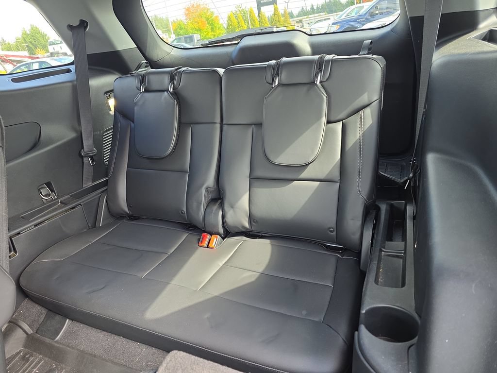 Used 2022 Ford Explorer XLT w/ Equipment Group 202A AWD/4WD image 32