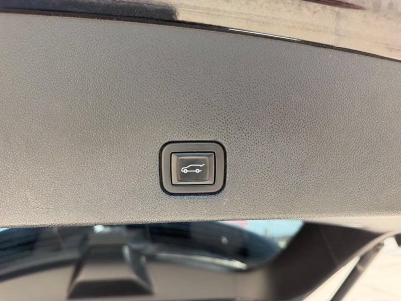 Used 2021 Cadillac XT6 Sport w/ Platinum Package AWD/4WD image 6
