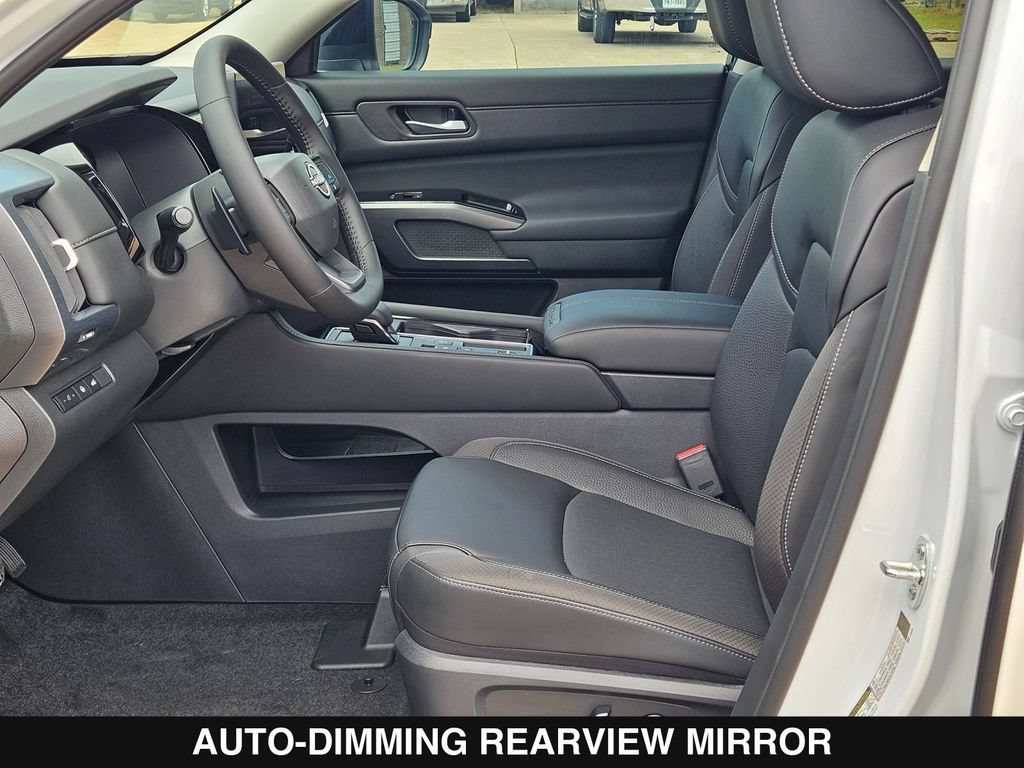 New 2026 Nissan Pathfinder SL FWD image 11