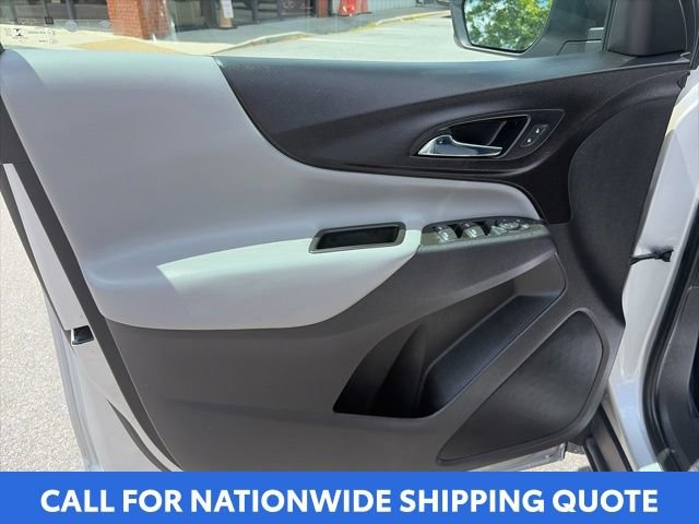 Used 2021 Chevrolet Equinox LS w/ LS Convenience Package AWD/4WD image 5