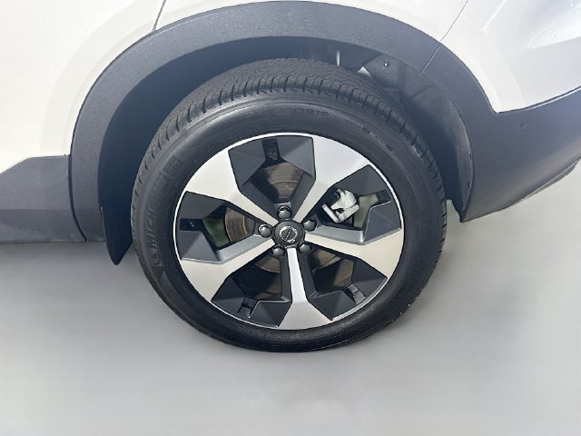Used 2026 Volvo XC40 B5 Plus AWD/4WD image 36