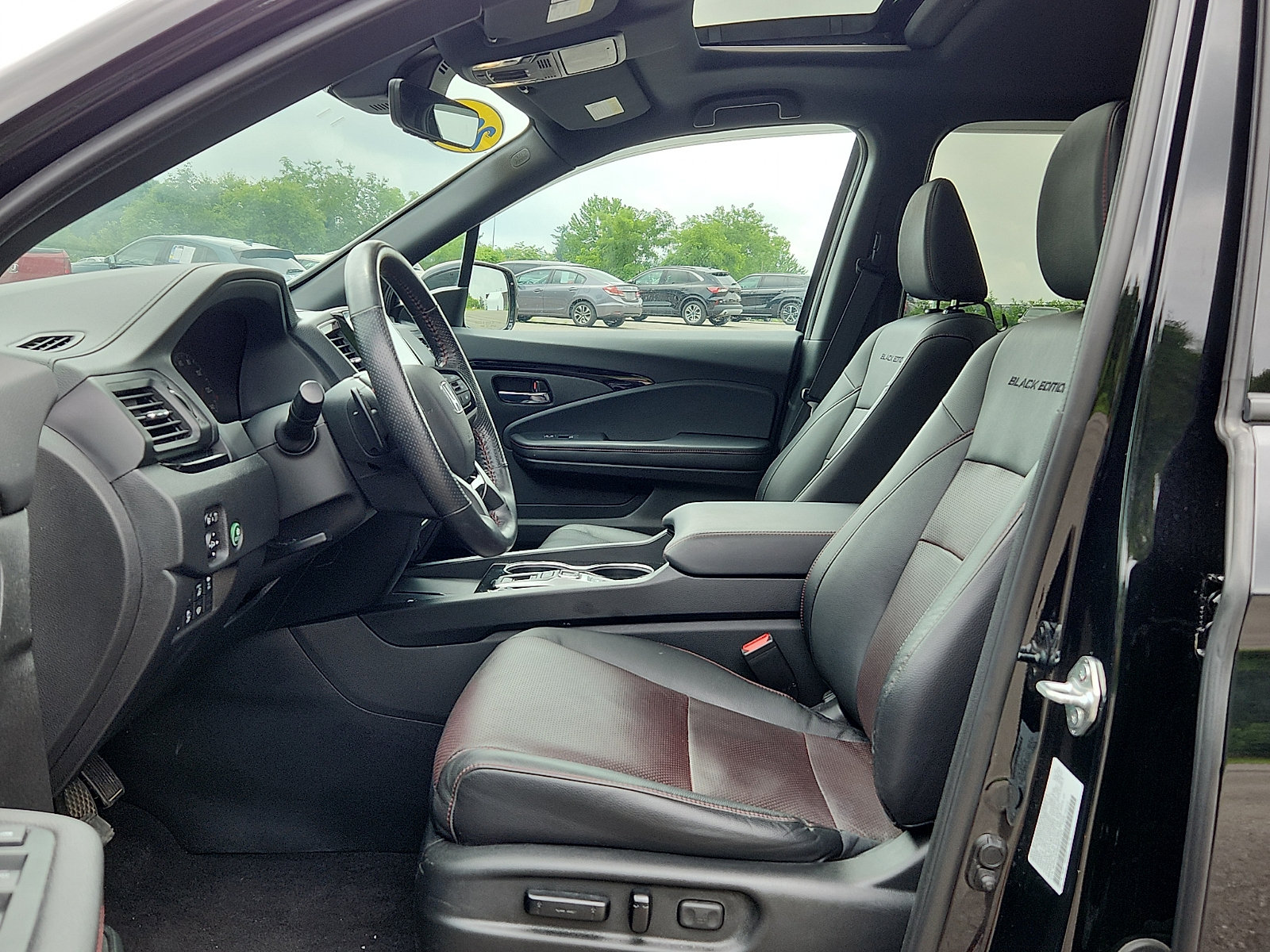 Used 2024 Honda Ridgeline Black Edition image 12