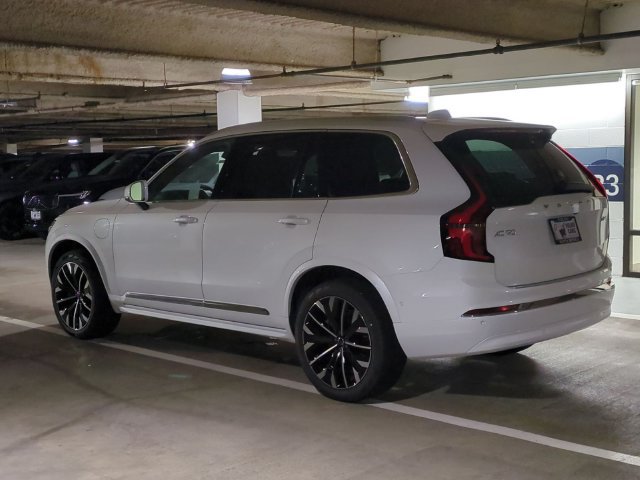 New 2026 Volvo XC90 T8 Plus w/ Protection Package Premier AWD/4WD image 5