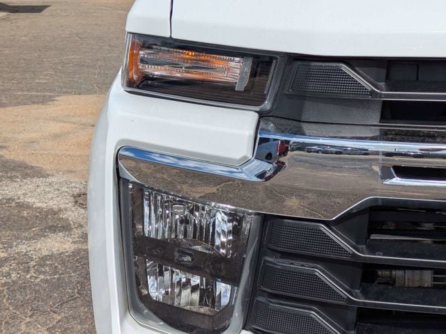 Used 2024 Chevrolet Silverado 2500 LT w/ Convenience Package image 10