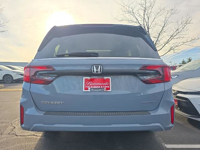 Used 2025 Honda Odyssey Sport-L image 6