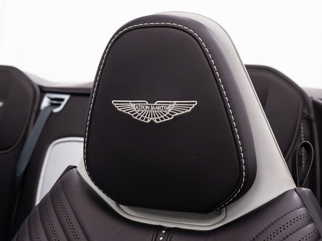 Used 2023 Aston Martin DB11 Volante RWD image 25