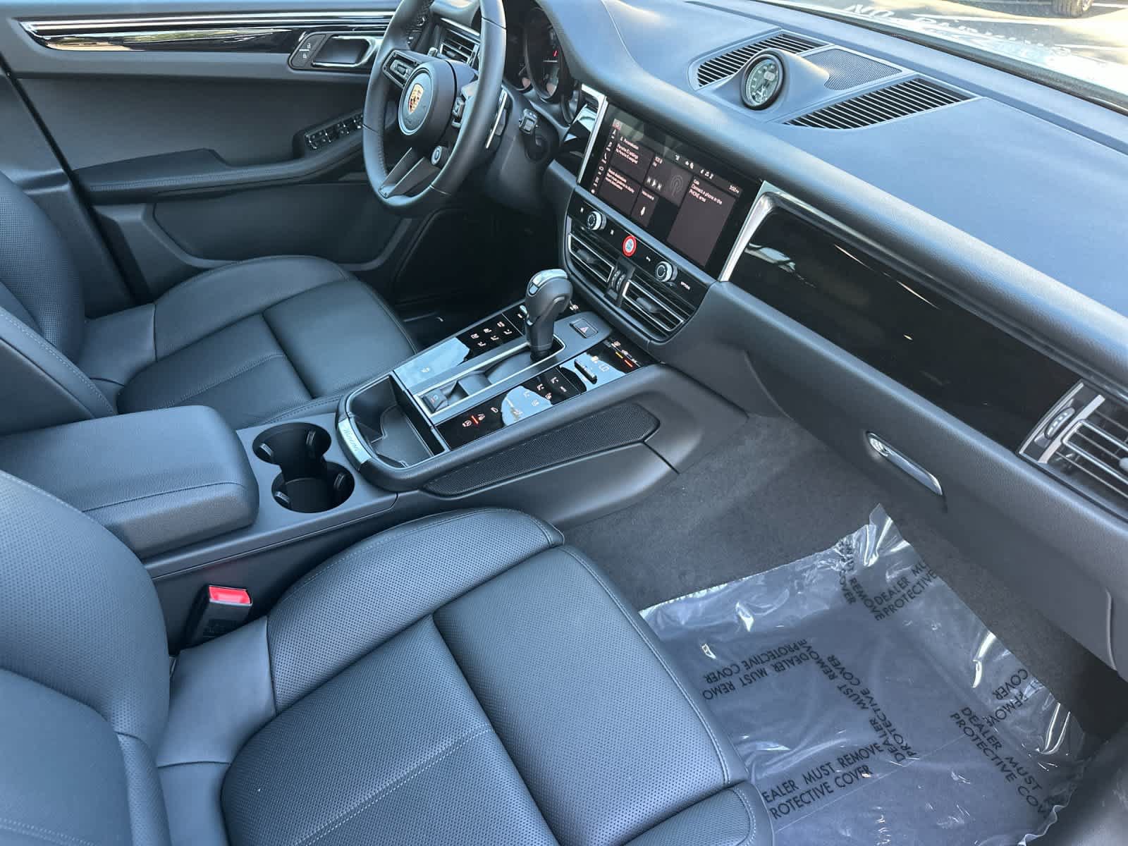 New 2026 Porsche Macan AWD/4WD image 17