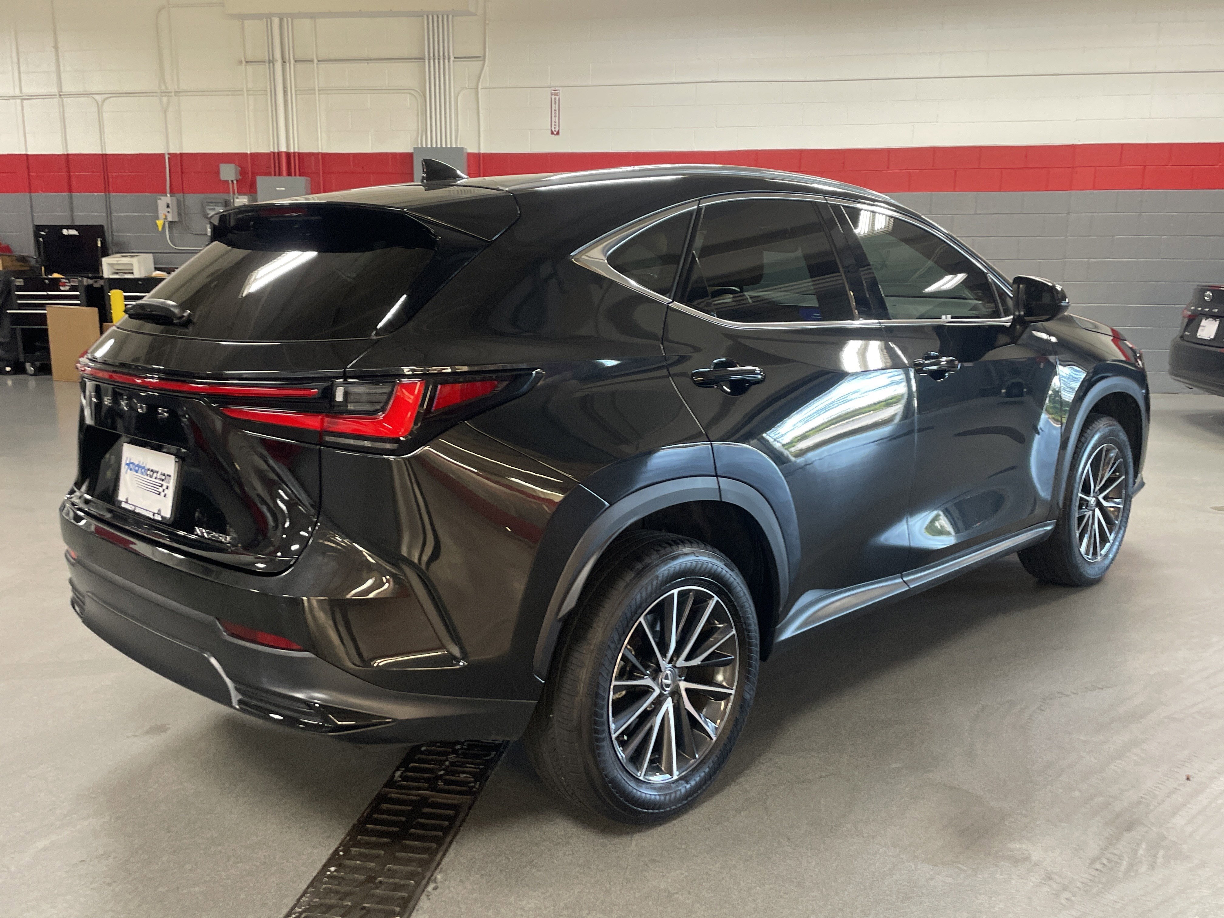Used 2024 Lexus NX 250 FWD image 10