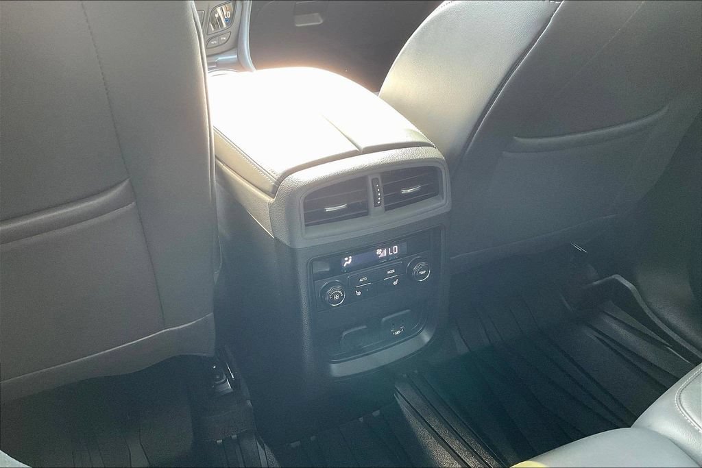 Used 2020 Buick Envision Essence w/ Experience Buick Package FWD image 14