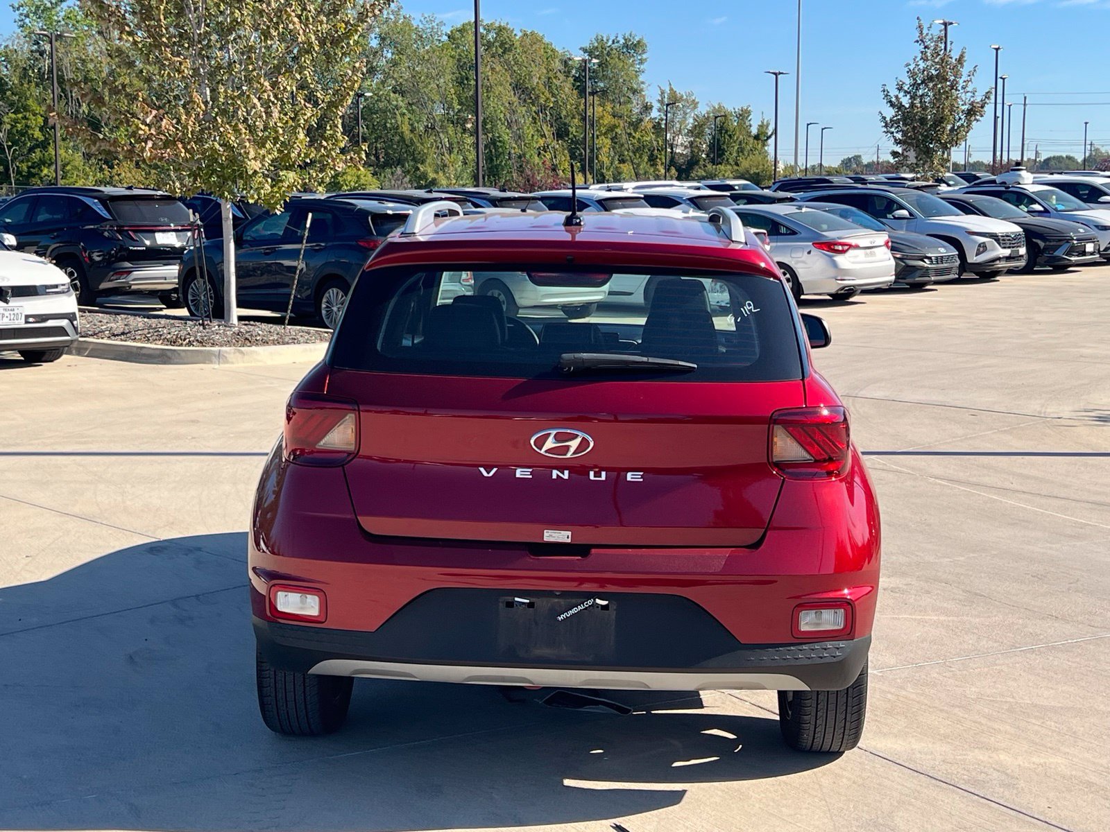 Used 2024 Hyundai Venue Limited FWD image 10