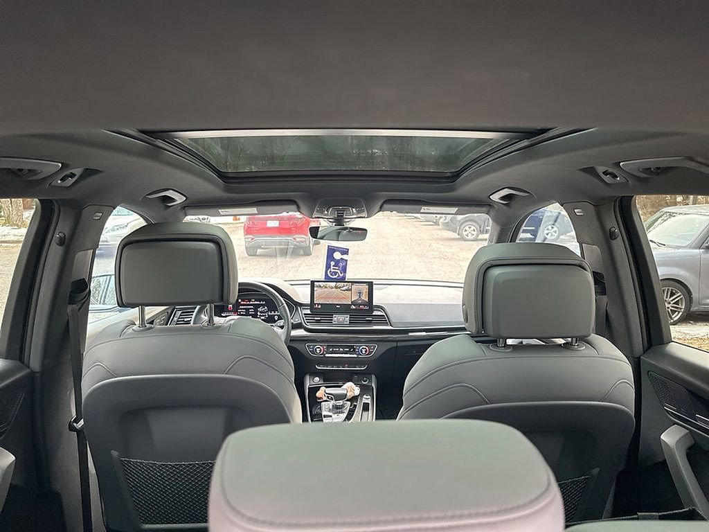 Used 2023 Audi SQ5 Prestige image 7