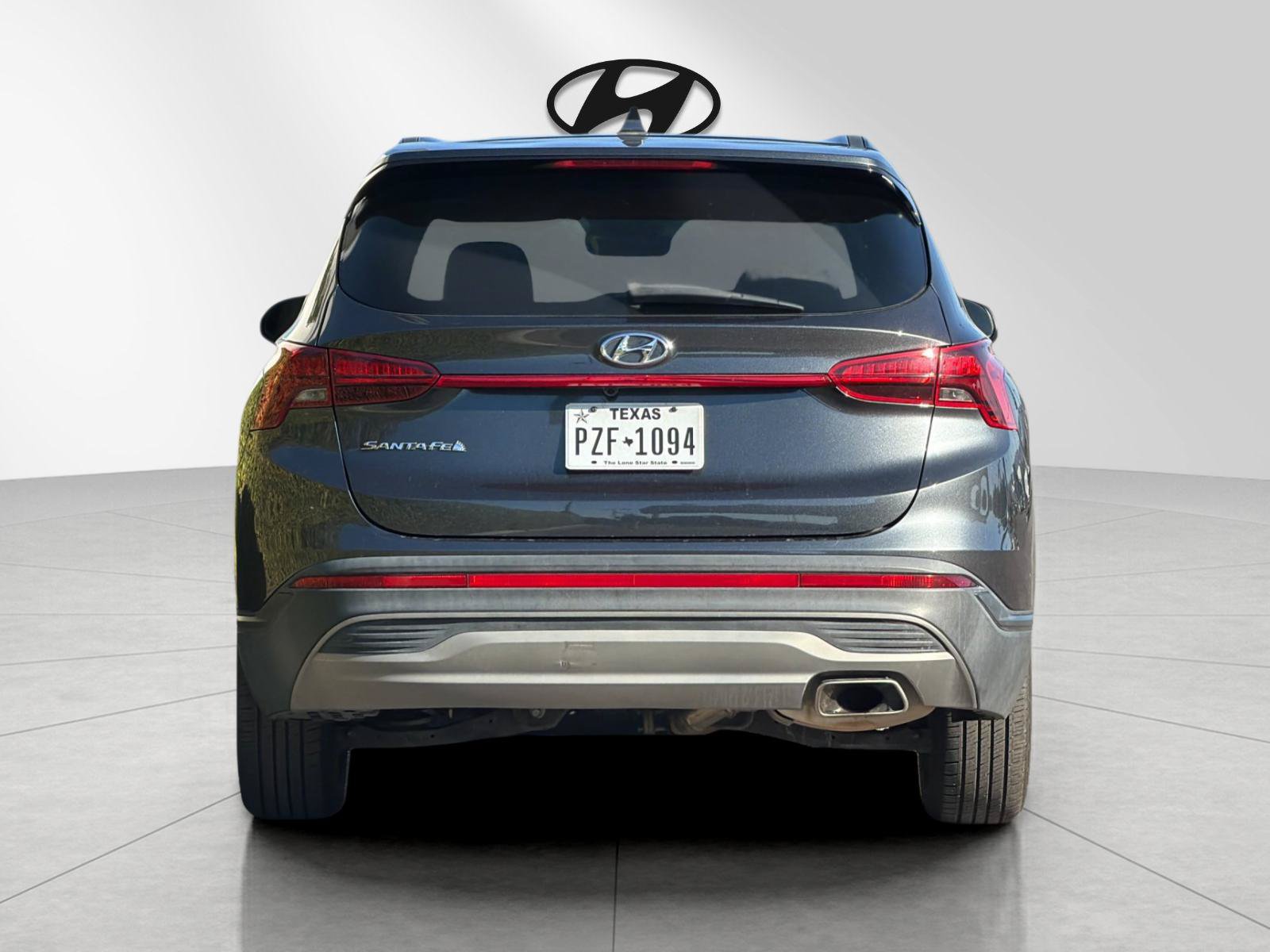 Used 2022 Hyundai Santa Fe SE w/ Cargo Package FWD image 4