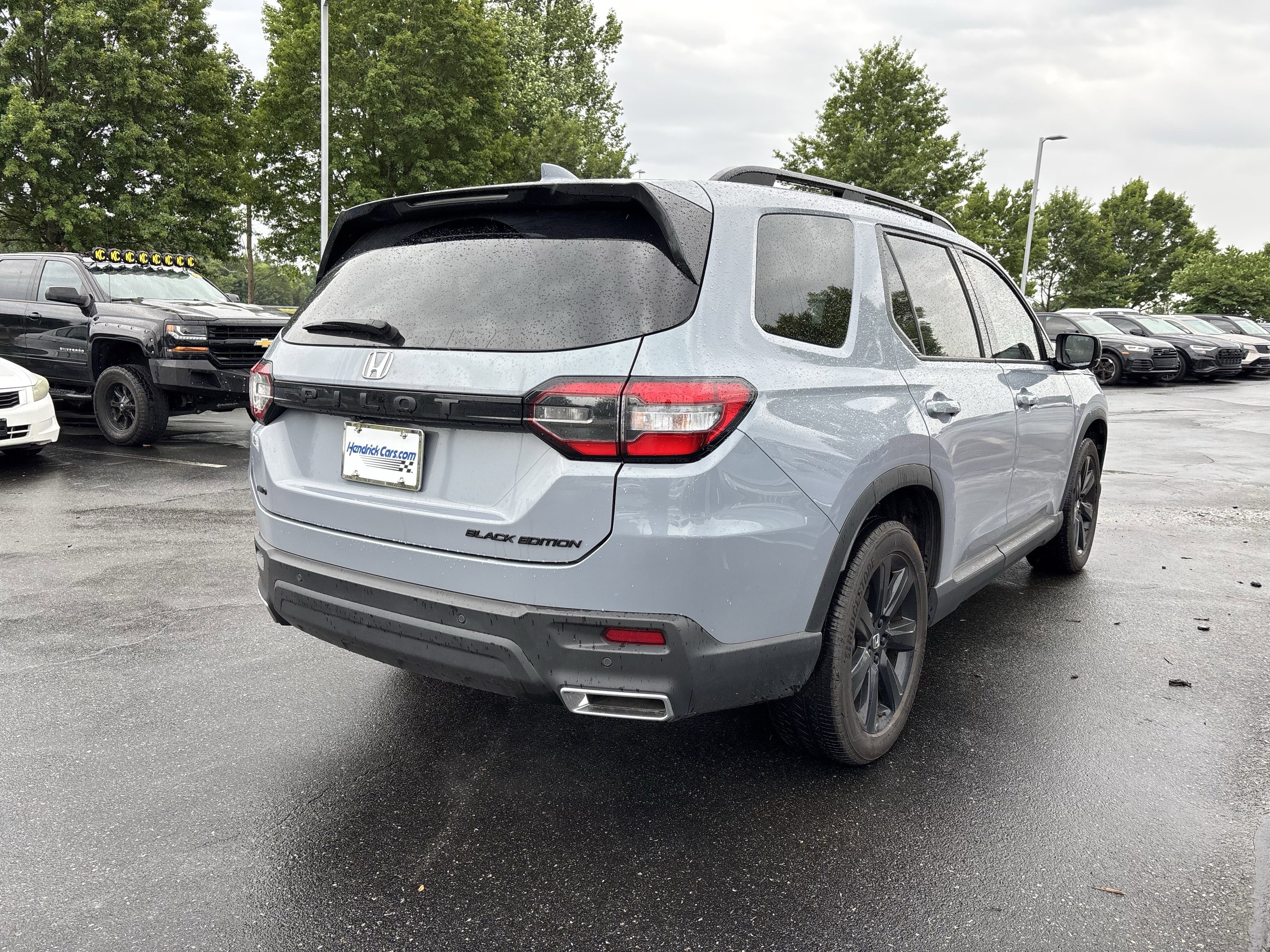Used 2025 Honda Pilot Black Edition image 22